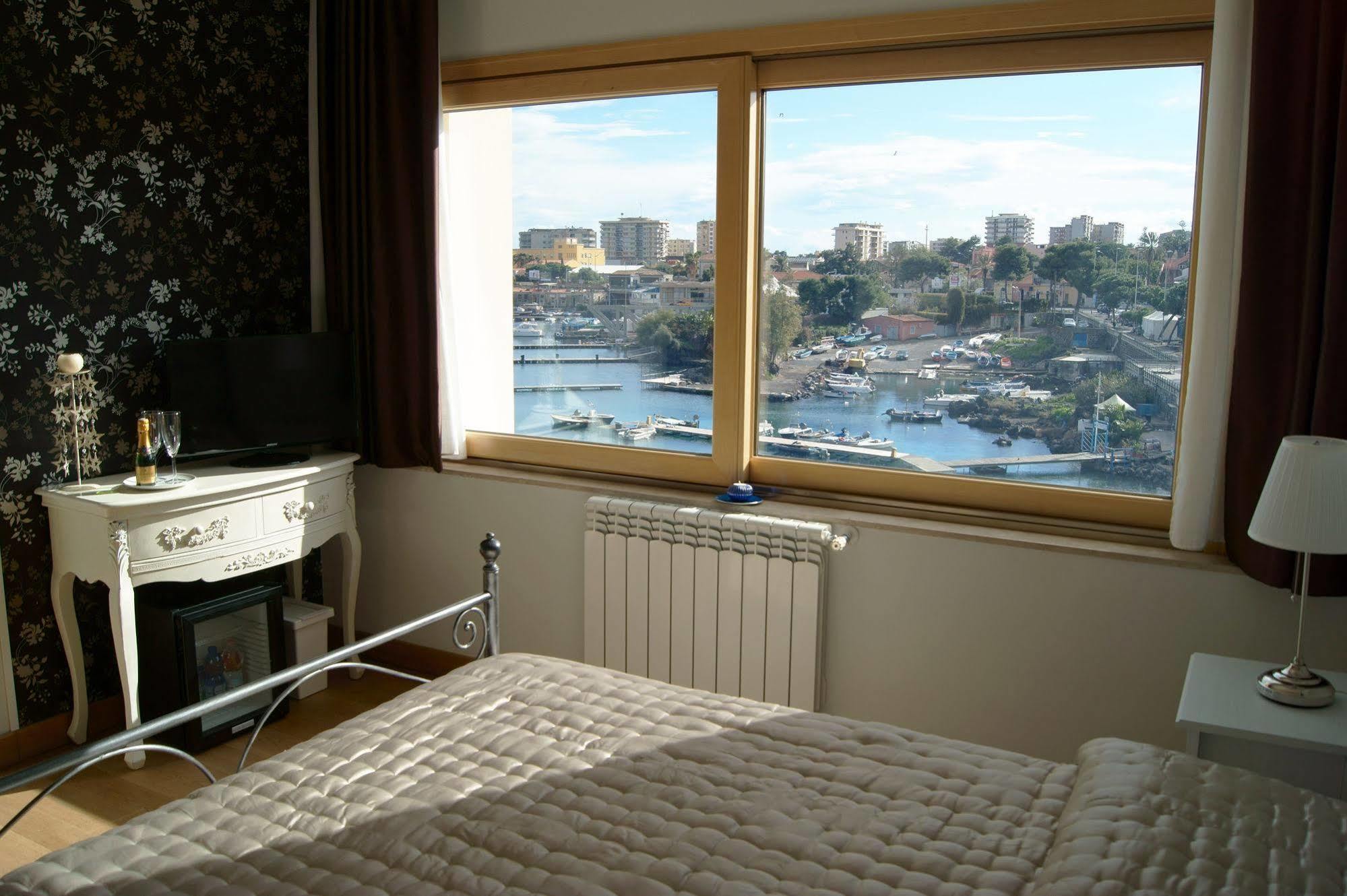 Bed and Breakfast Baia Di Ognina CTA Exterior foto
